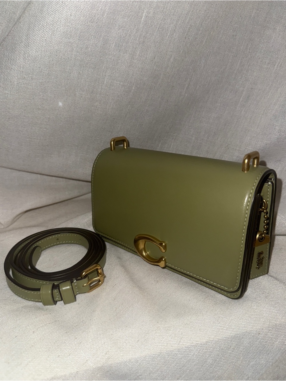 Coach Bandit Olive Green Leather Crossbody with Gold Hardware - Picture 1 of 7